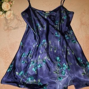 XL Sophia by Delicates Chemise with Slit